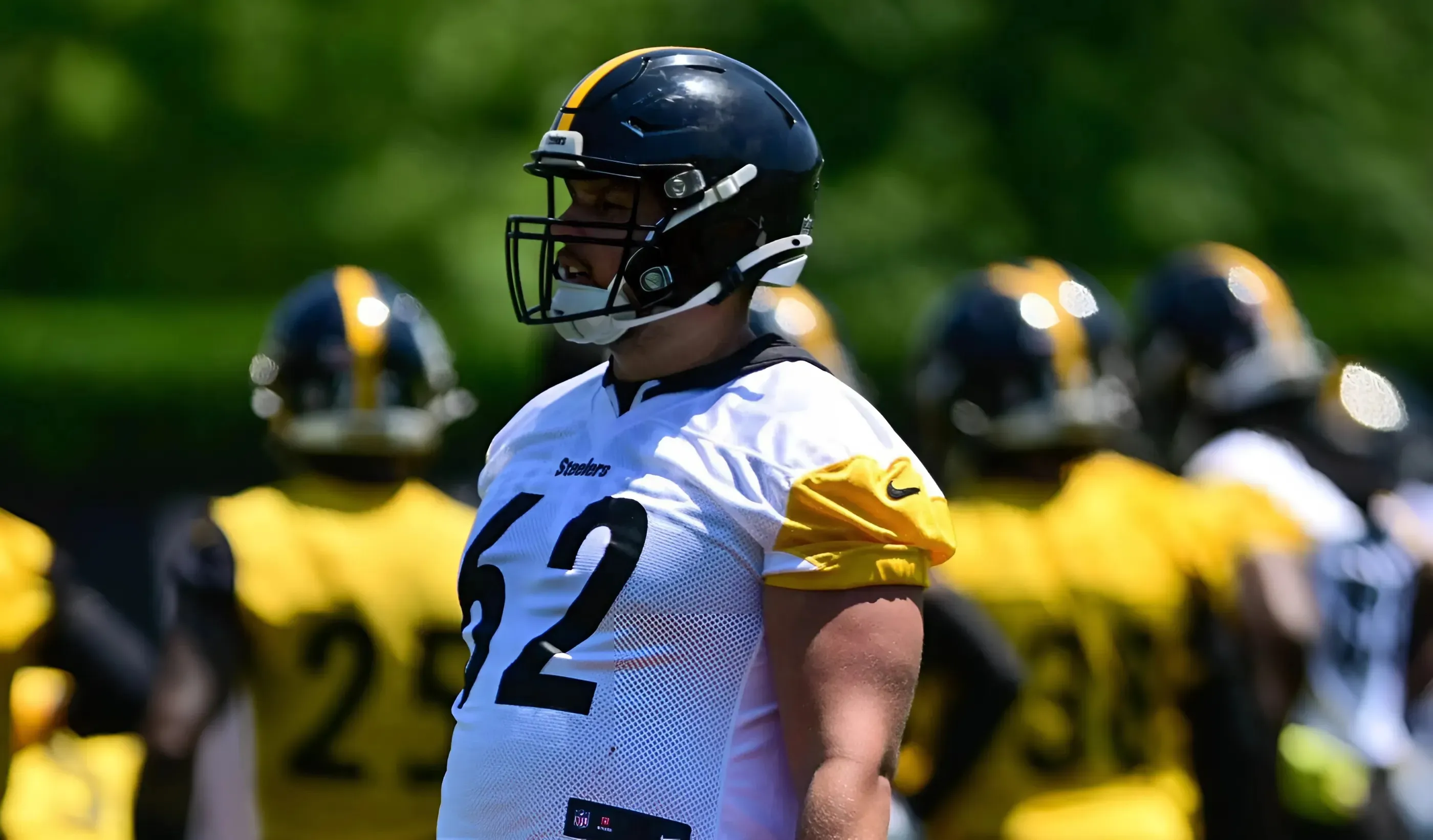 Pure C Ryan McCollum Saw Chance of Making Roster Dashed After Steelers Drafted Zach Frazier