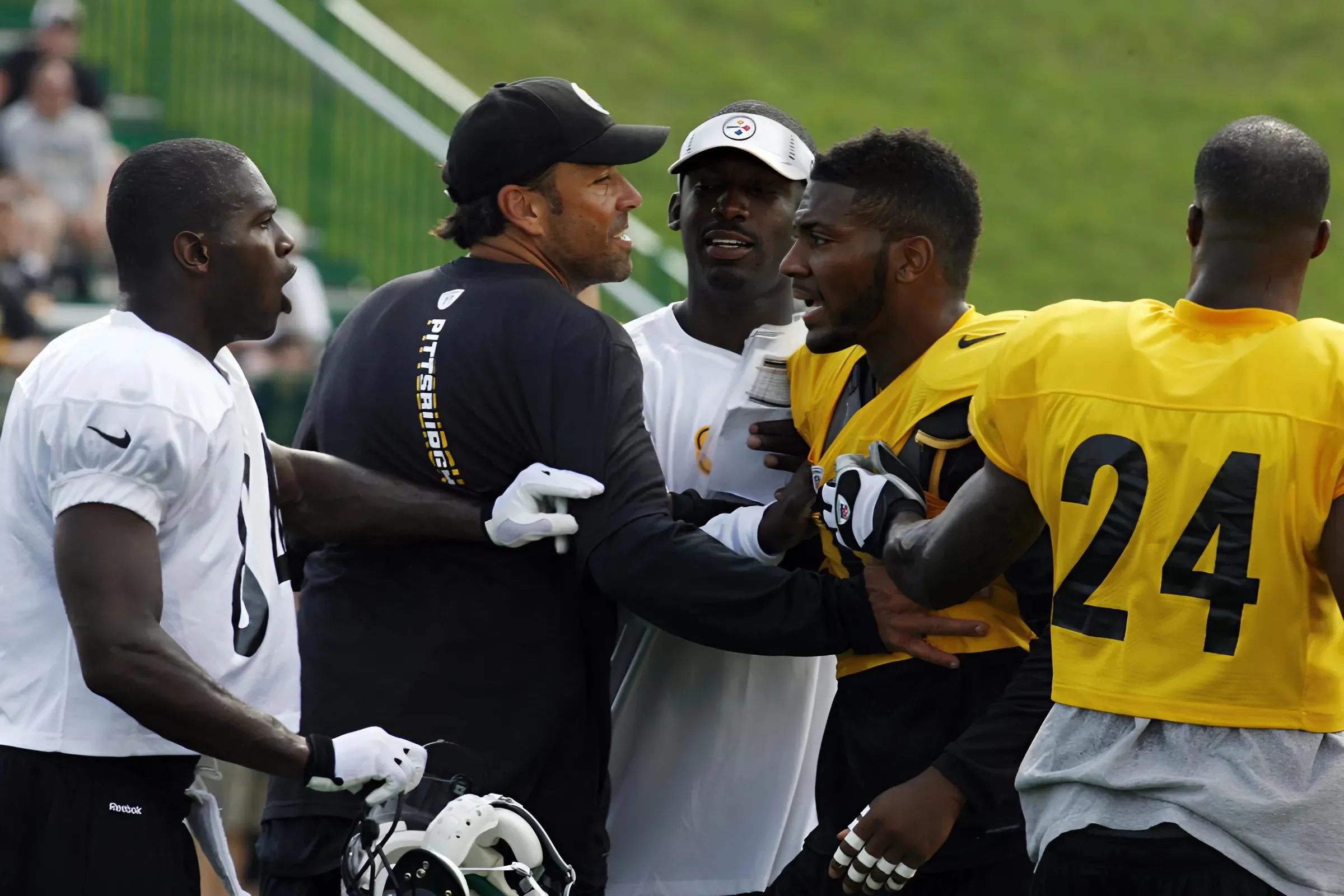 Ryan Clark Recalls Training Camp Scuffle After Antonio Brown Cussed Out Dick LeBeau: 'We Lost Total Control'