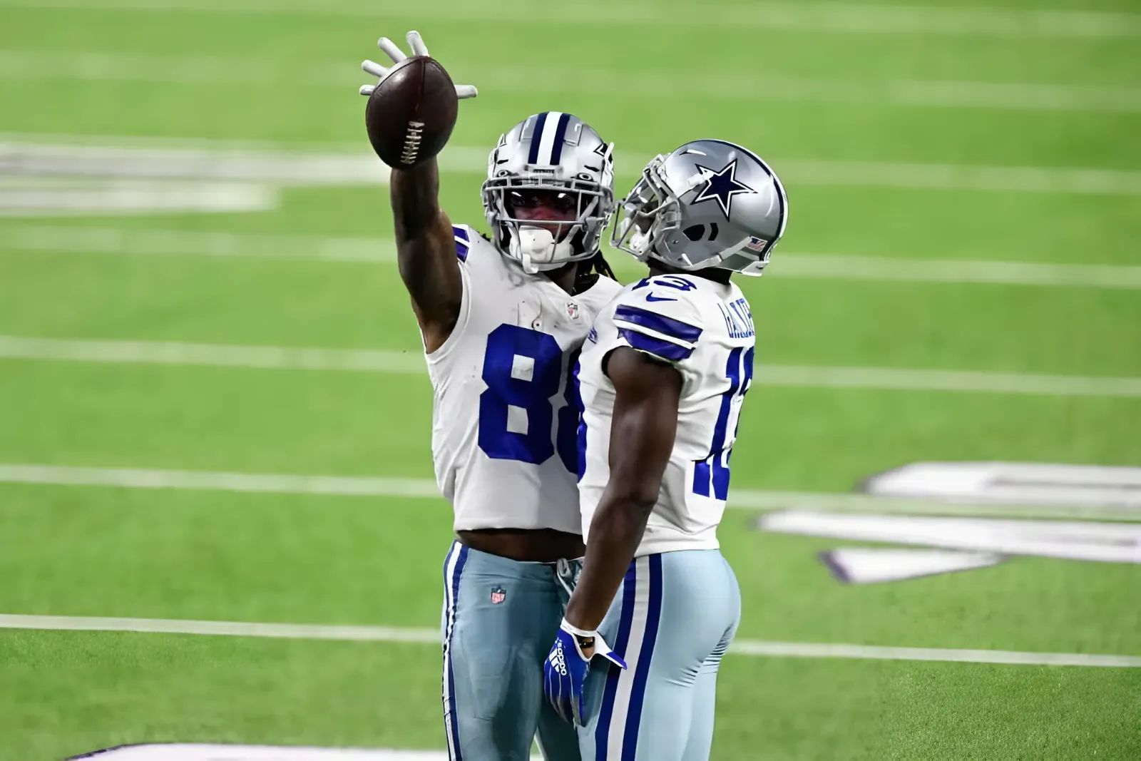 CeeDee Lamb Sends 3-Word Message to Michael Gallup After Retirement