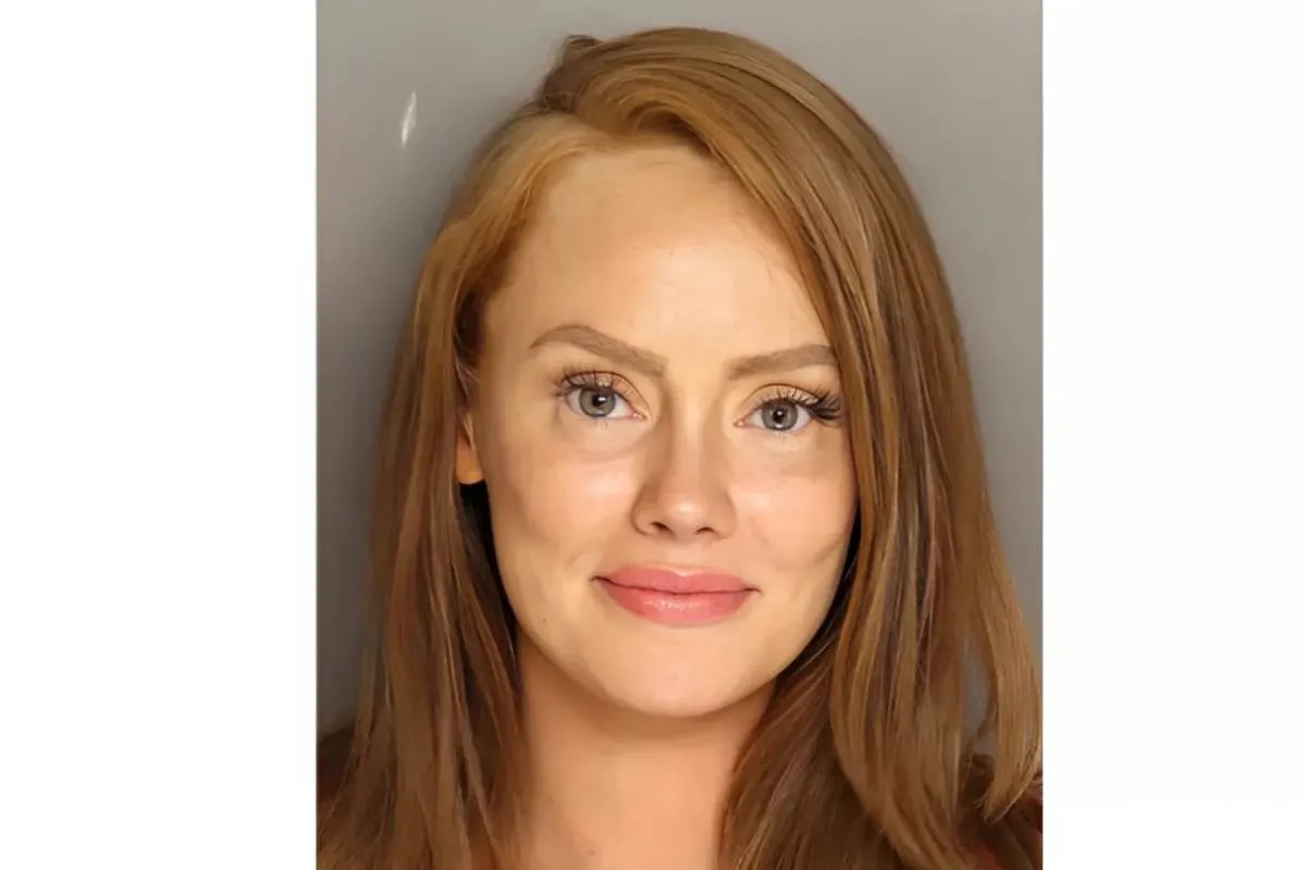 Kathryn Dennis Cries, Says She Doesn’t ‘Deserve to Be Here’ in Dashcam Footage from DUI Arrest tram