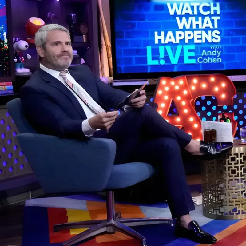 Andy Cohen Had a Major Issue with His Eyes During a Recent WWHL Taping: "It Was Scary" ngocc