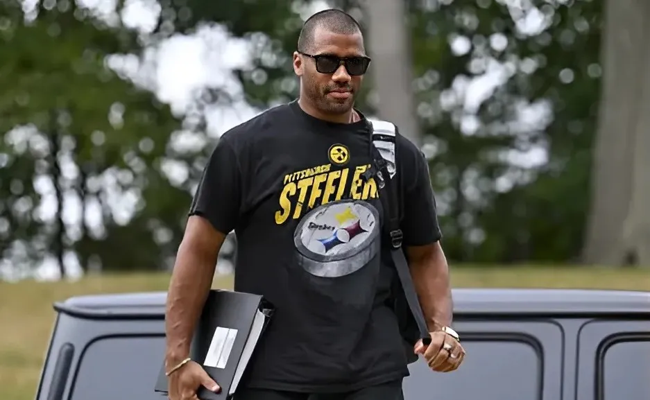 Pittsburgh Steelers' Russell Wilson not practicing on Day 1 of training camp