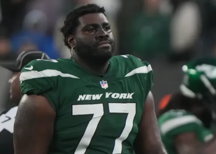 Mekhi Becton is fighting through the pain (and puke) after leaving NY Jets