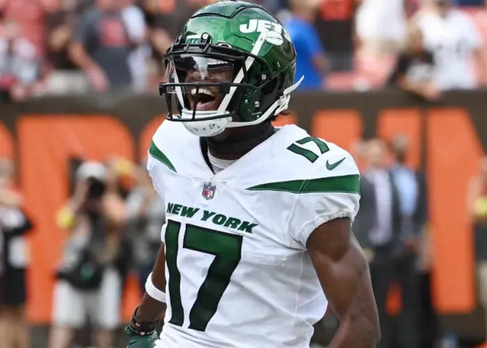 Two NFL Rivals Offer Huge Takes on New York Jets WR Garrett Wilson