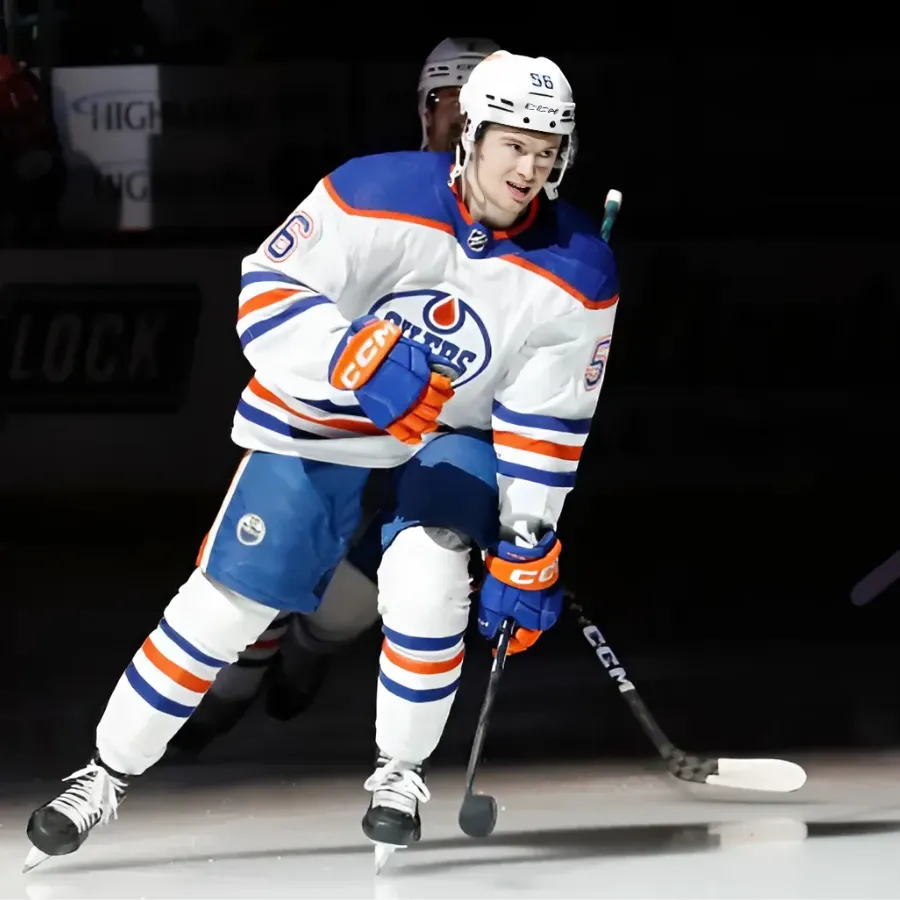 Sabres Should Target Former Oilers Forward