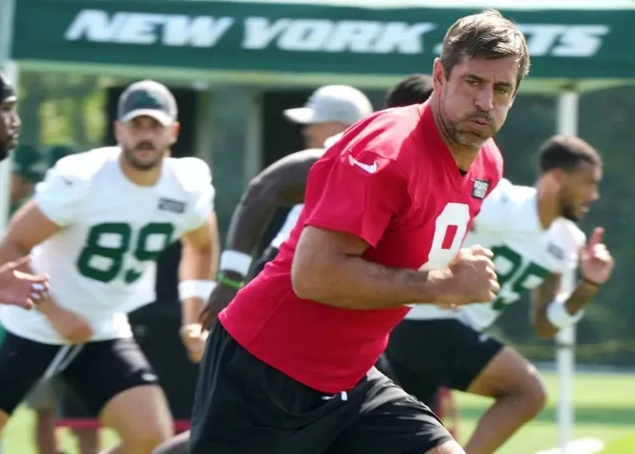 Jets superstar QB does not regret ditching minicamp for Egypt trip