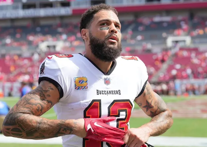 Mike Evans admits thinking about going to the Chiefs before eventually agreeing to a $41 million deal with the Bucs