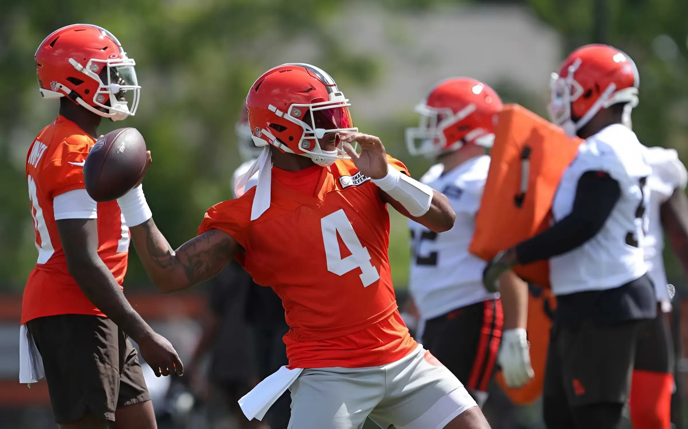 Deshaun Watson leaves practice early, should Browns be concerned?