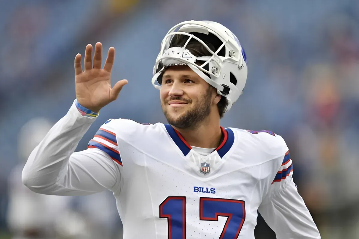 Bills QB Josh Allen Turns Heads After Struggles at Training Camp