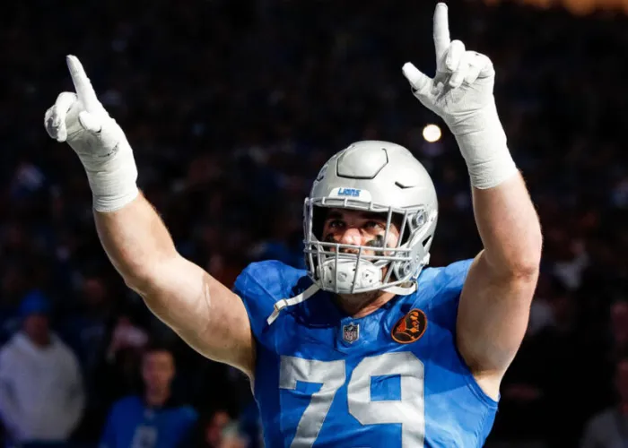 Lions DE John Cominsky out indefinitely due to MCL injury