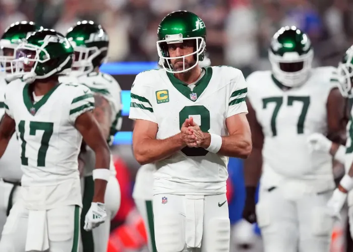 New York Jets: Aaron Rodgers’ Return in 2024 May Save Future of 1 Particular Wide Receiver