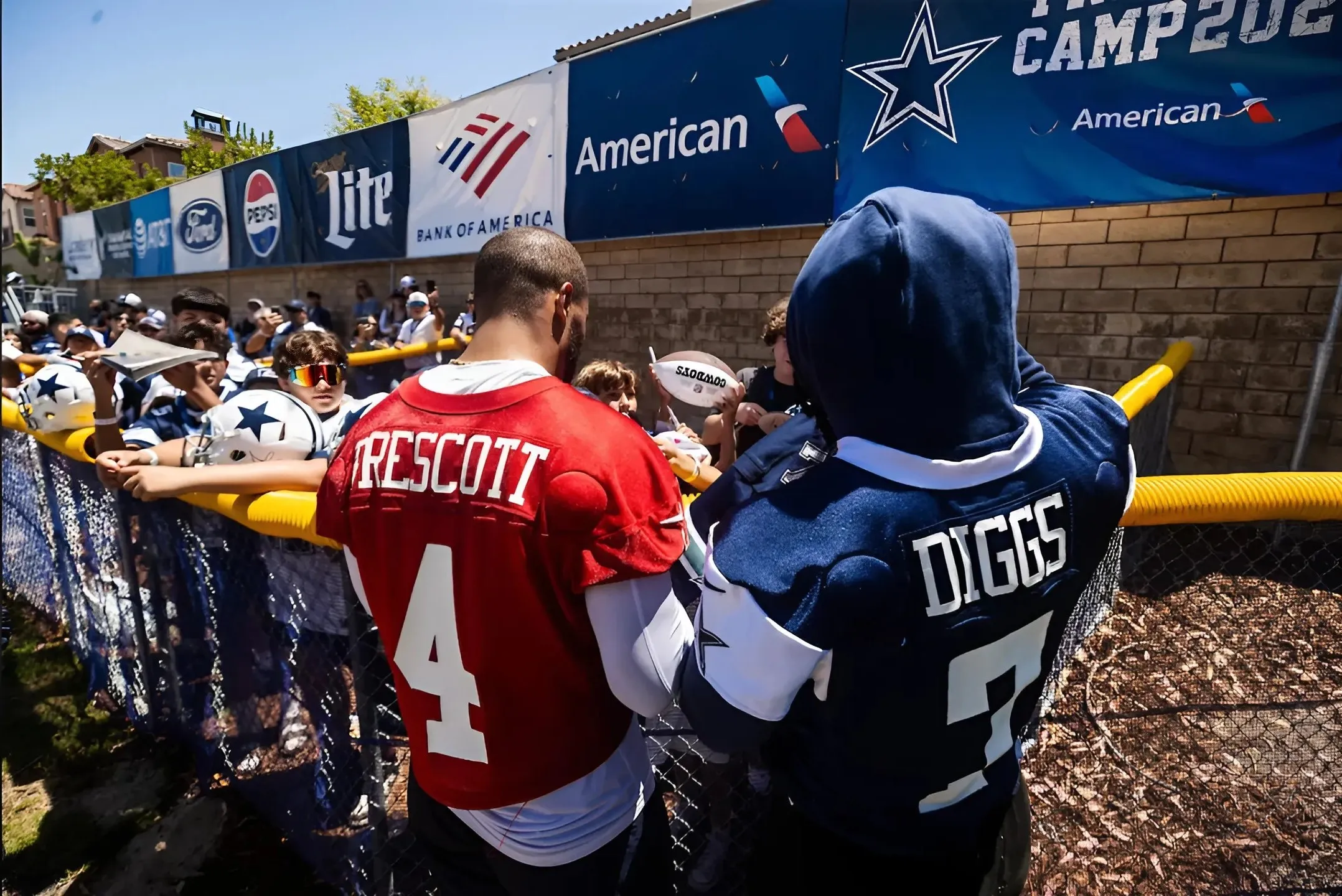 Dak Prescott blasts Cowboys fans: ‘Be fans or don't be fans'