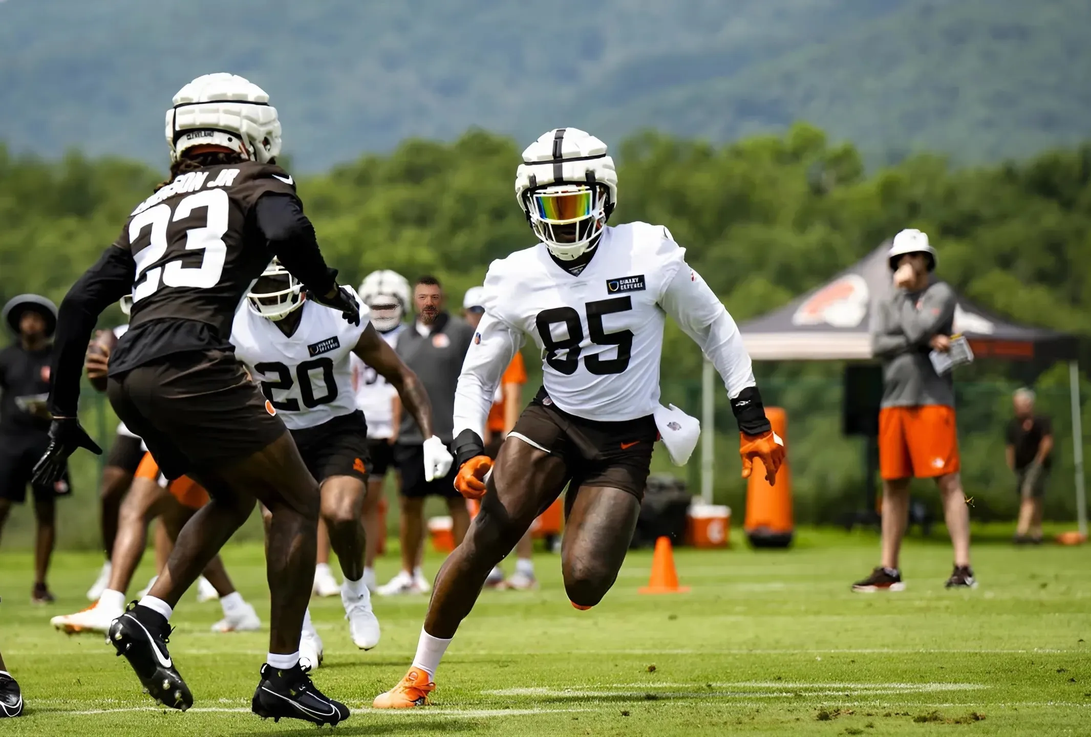 Browns’ Kevin Stefanski opens the curtains on how David Njoku can torture opposing defenses