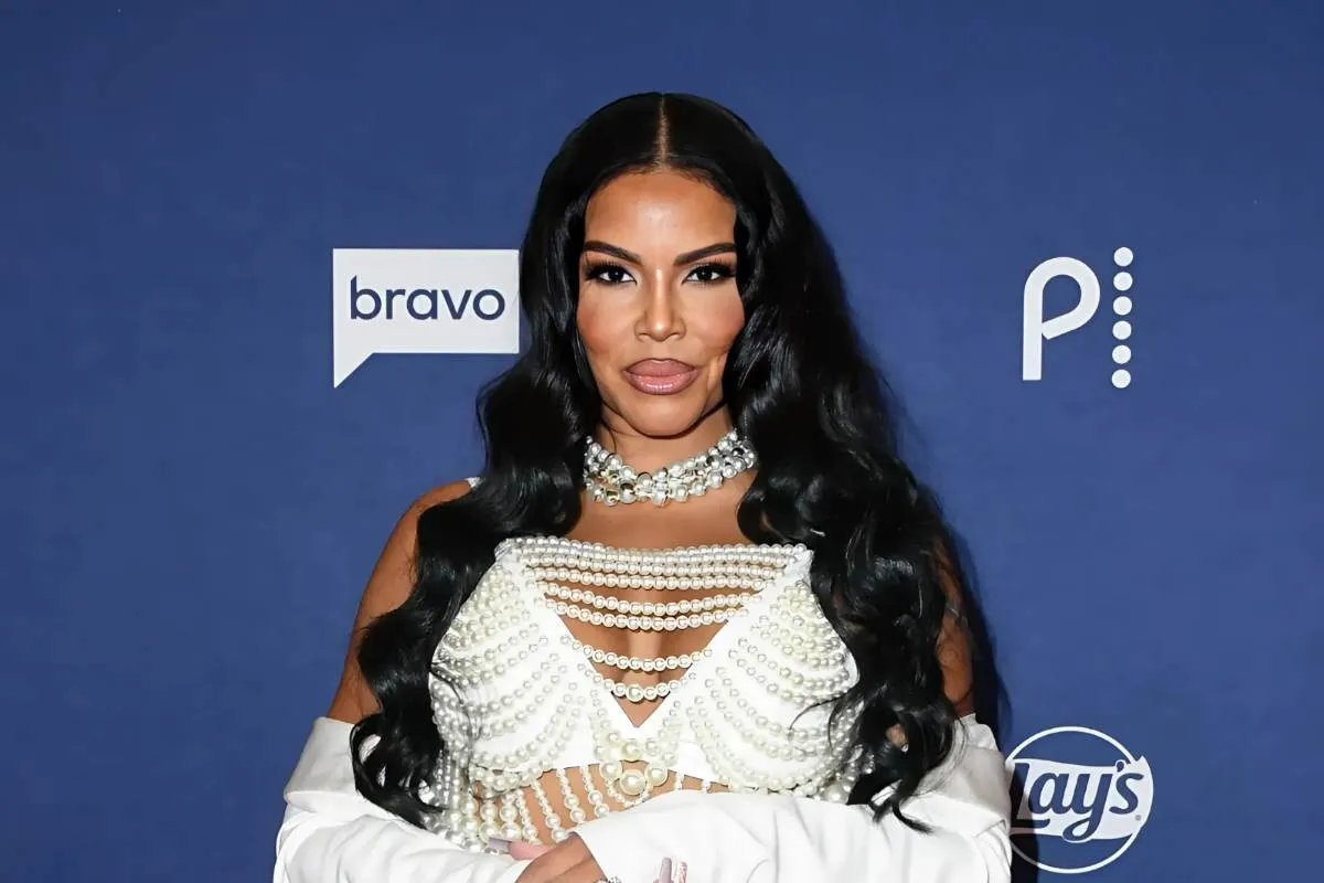 RHOP’s Mia Thornton Says She’s in a ‘Committed’ Relationship After Us Notices Her Diamond Ring tram