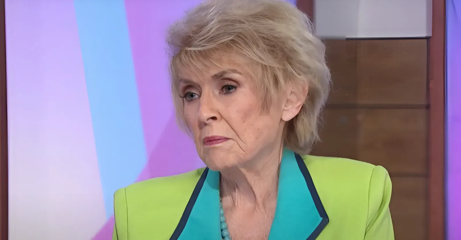 Concerns for Loose Women star Gloria Hunniford after ‘frail’ appearance on show today trucc