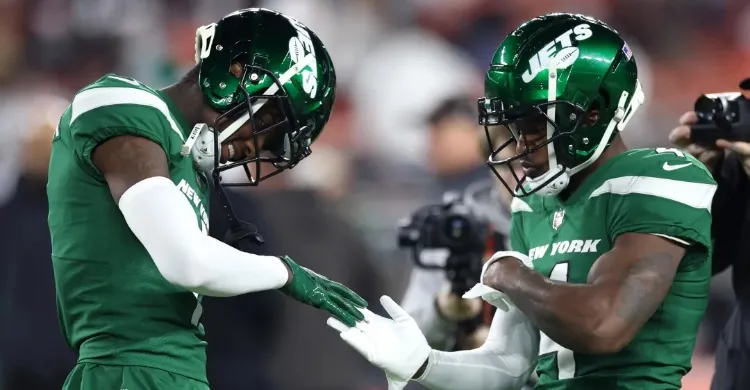New York Jets Cornerback Named 'Most Important Contract Decision' for Team-copy