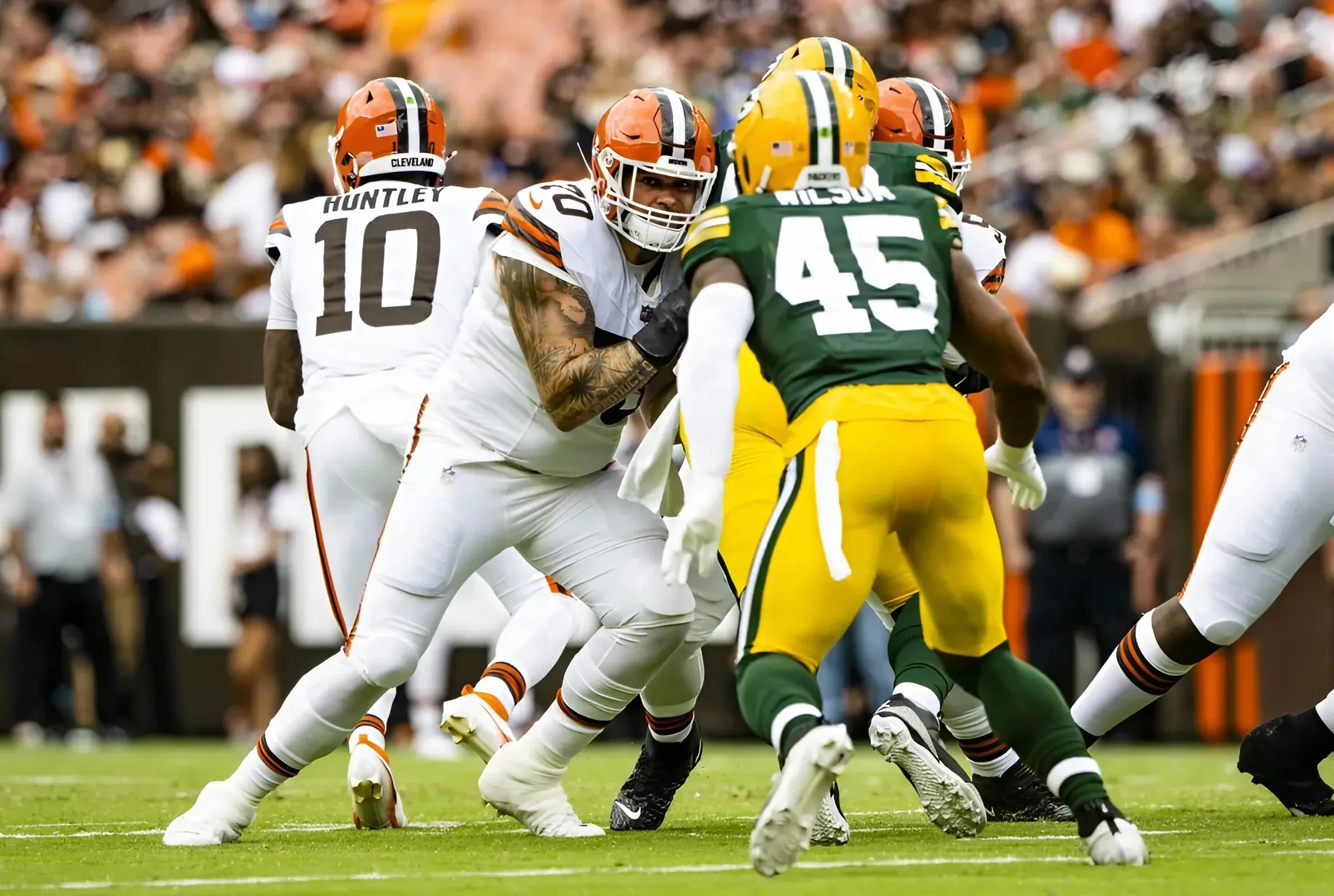 Trade Pitch Flips Browns Pro Bowl QB to Lions for Draft Pick