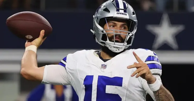 Eagles Predicted to Cut Ex-Cowboys QB After Preseason Opener