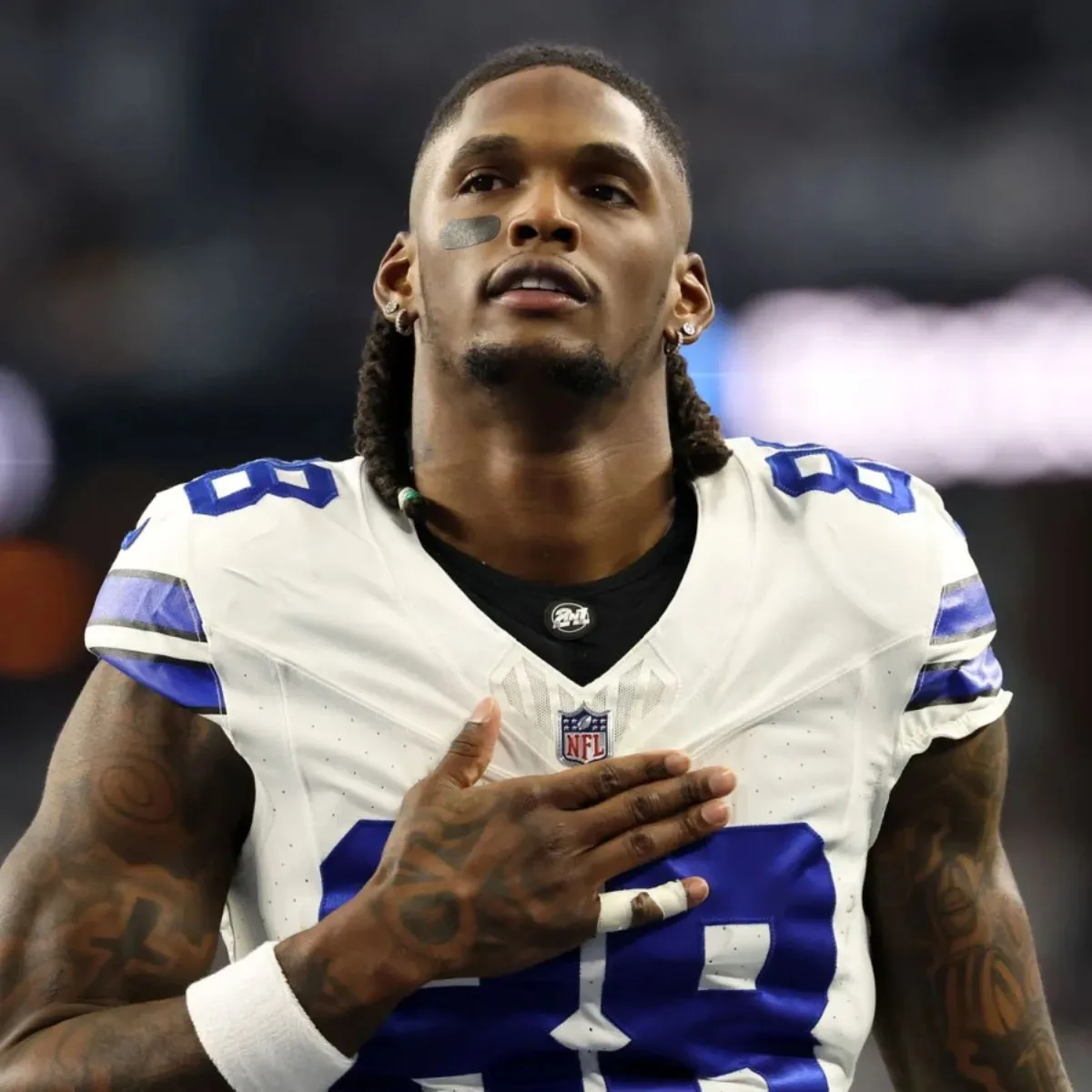 Eagles CB has hilarious contract advice for Cowboys' CeeDee Lamb