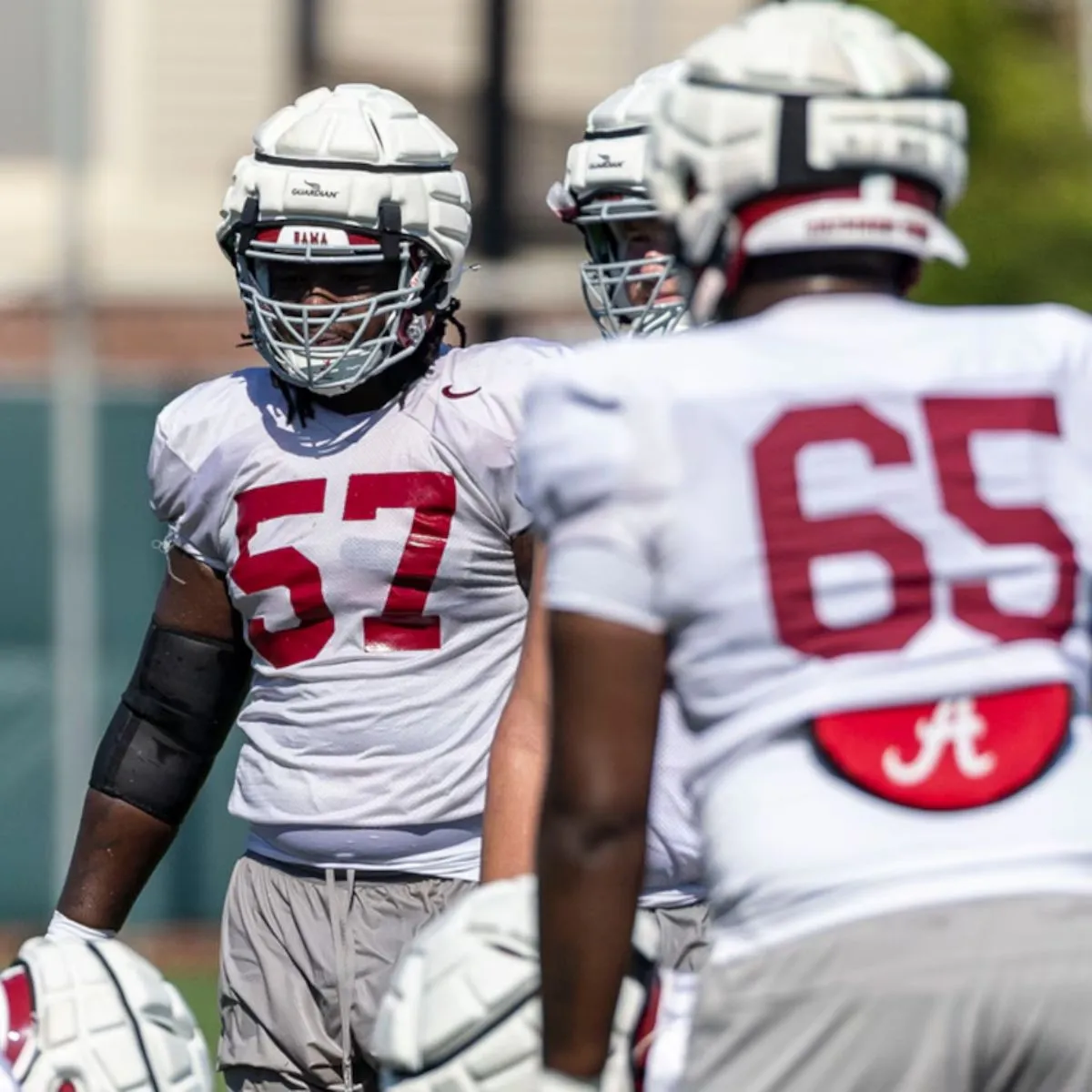 Latest on right tackle battle heading into Alabama football second scrimmage