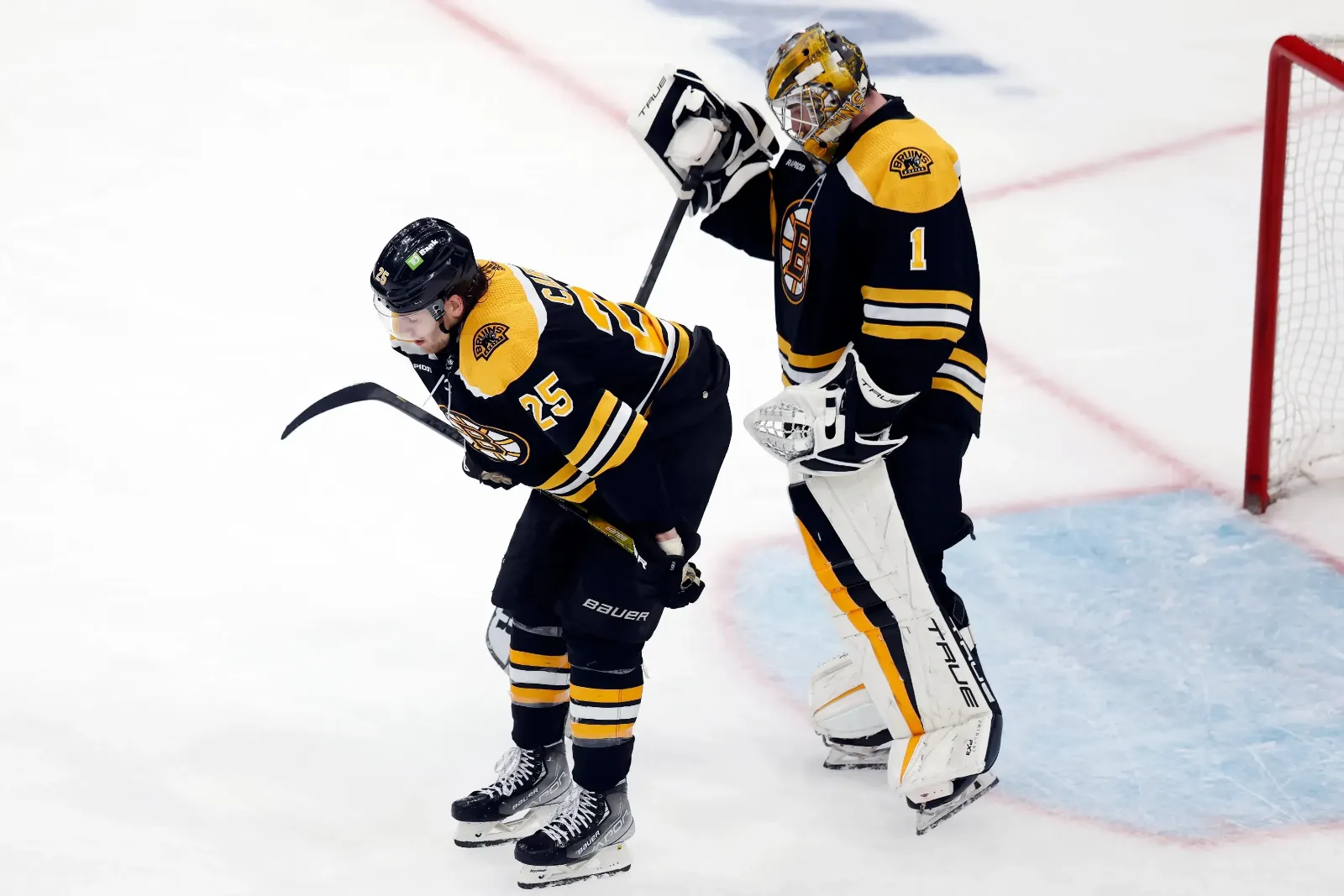 Bruins, Jeremy Swayman ‘aren’t close’ on contract