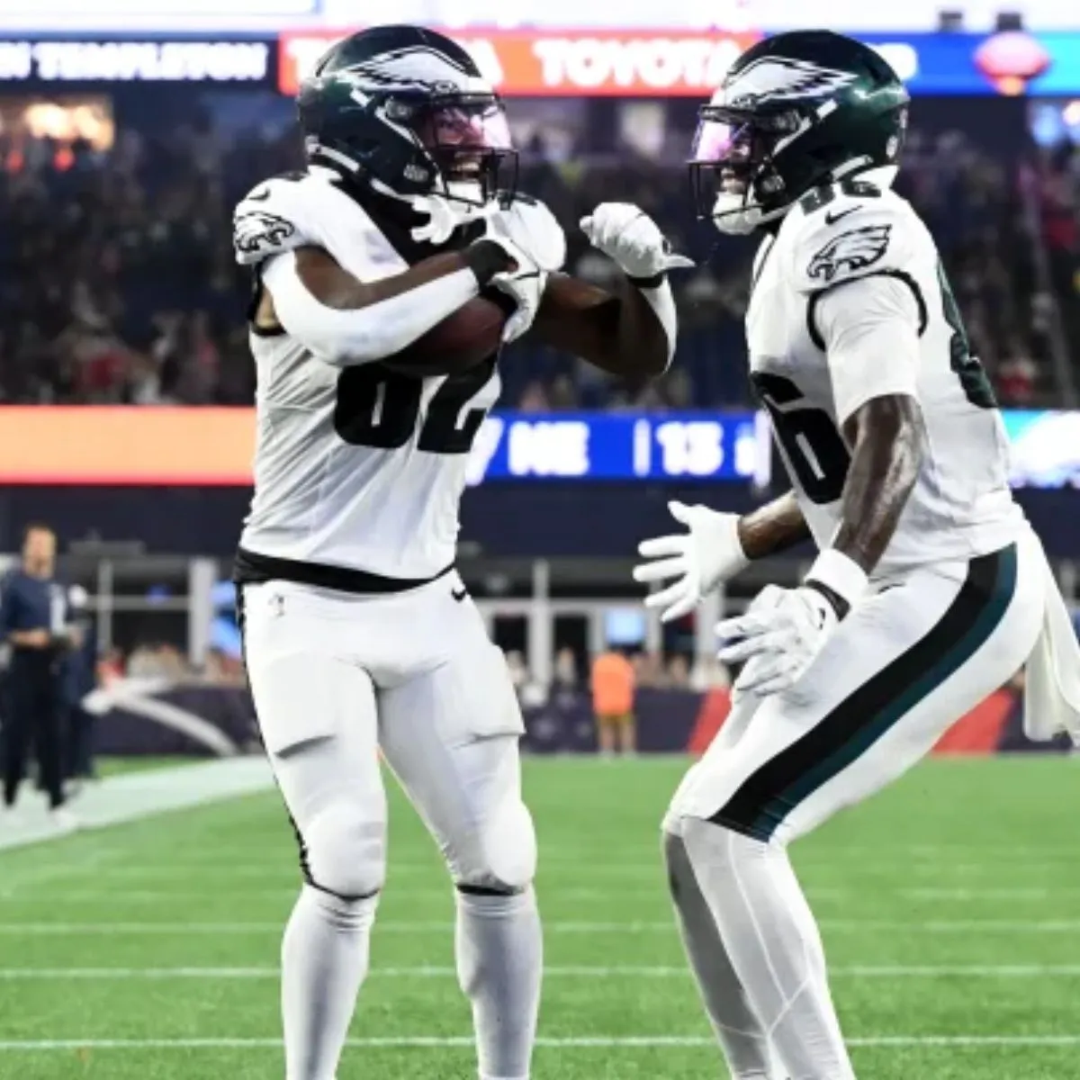 NFL offers an elite view of the Eagles go-ahead two-point conversion