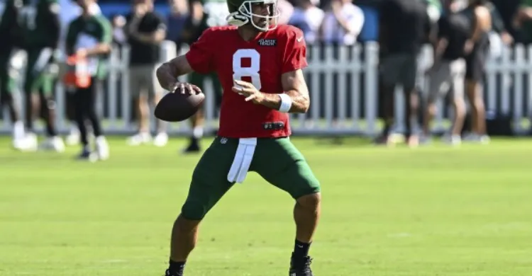 Jets QB Rodgers shines in two-minute drill