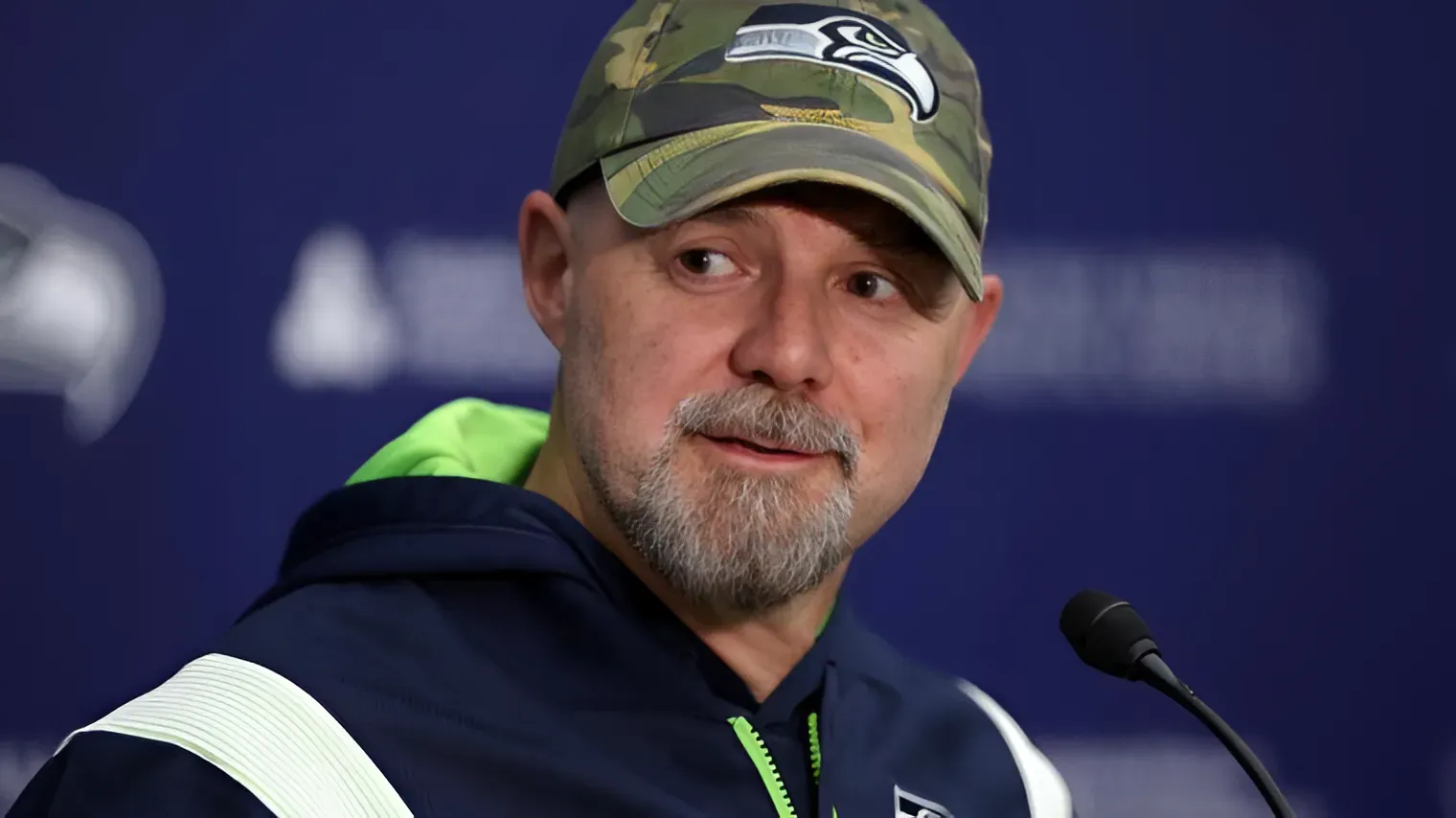 Seahawks OC Ryan Grubb shows off surprisingly sharp rap game at rookie talent show