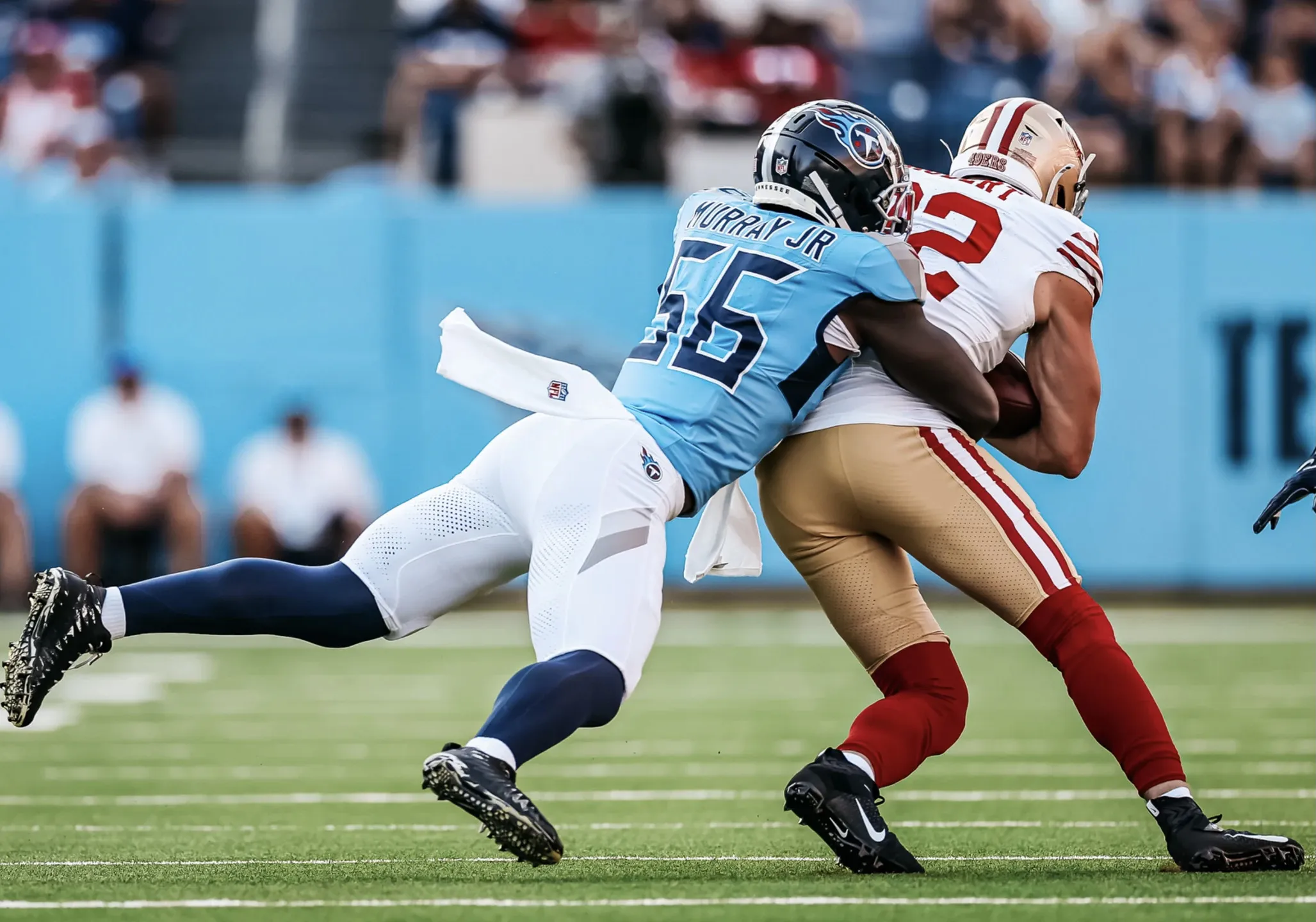 NFL Analyst Puts Harsh Label on Titans LBs