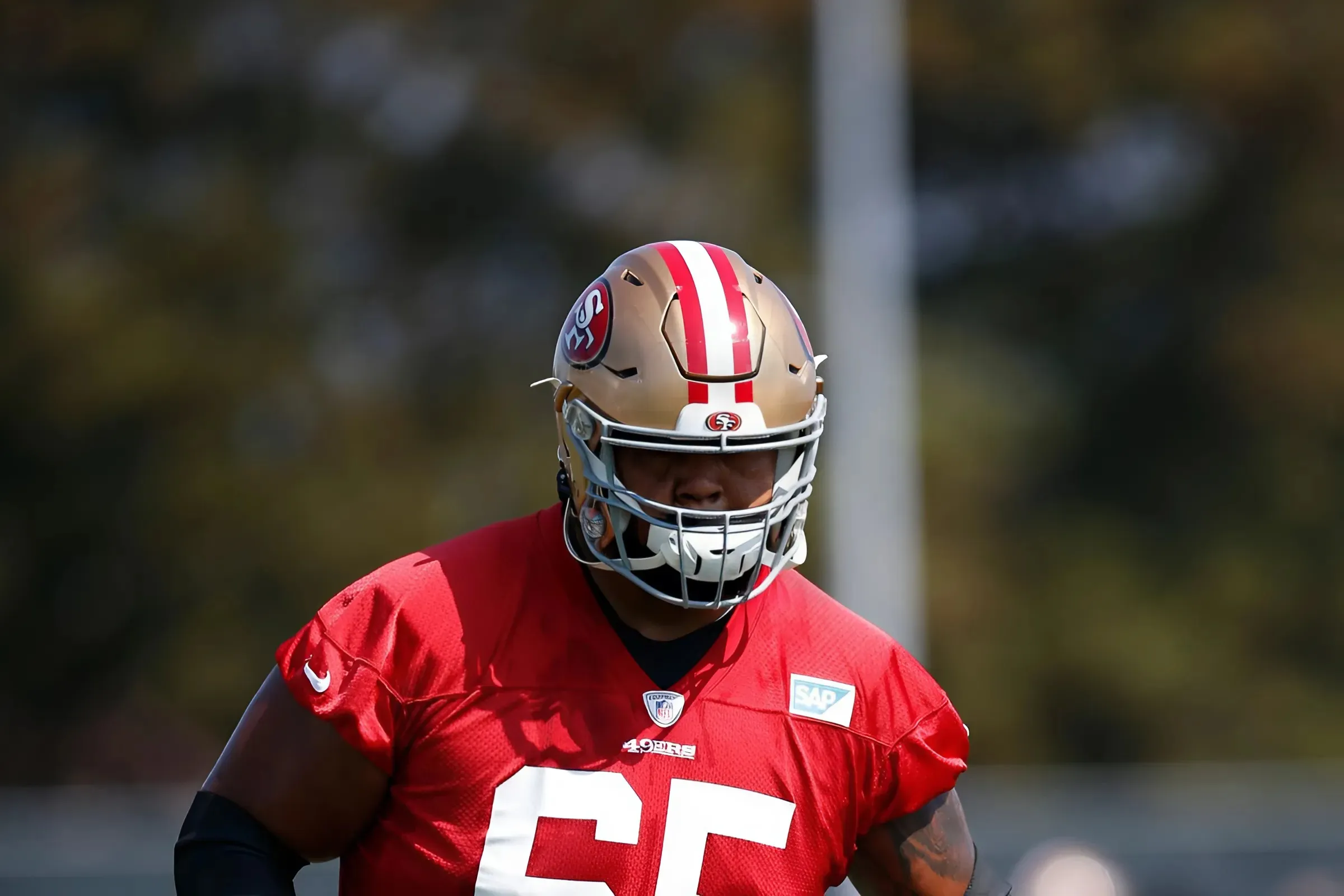 49ers lose starting offensive lineman to hand injury (but it's not bad)