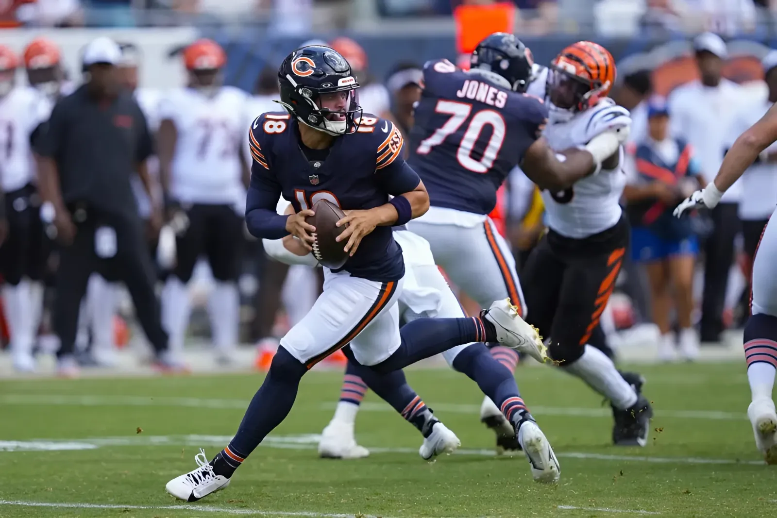 Caleb Williams scores a touchdown and guides two scoring drives as the Chicago Bears defeat the Cincinnati Bengals 27-3