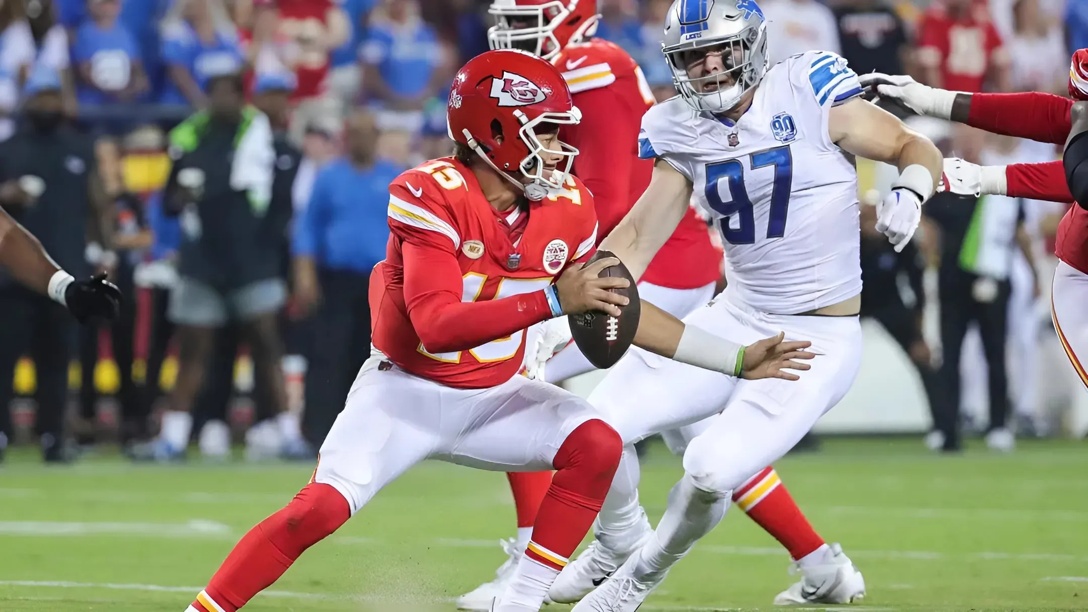 Andy Reid: Patrick Mahomes behind-the-back pass 'not that big of a deal'