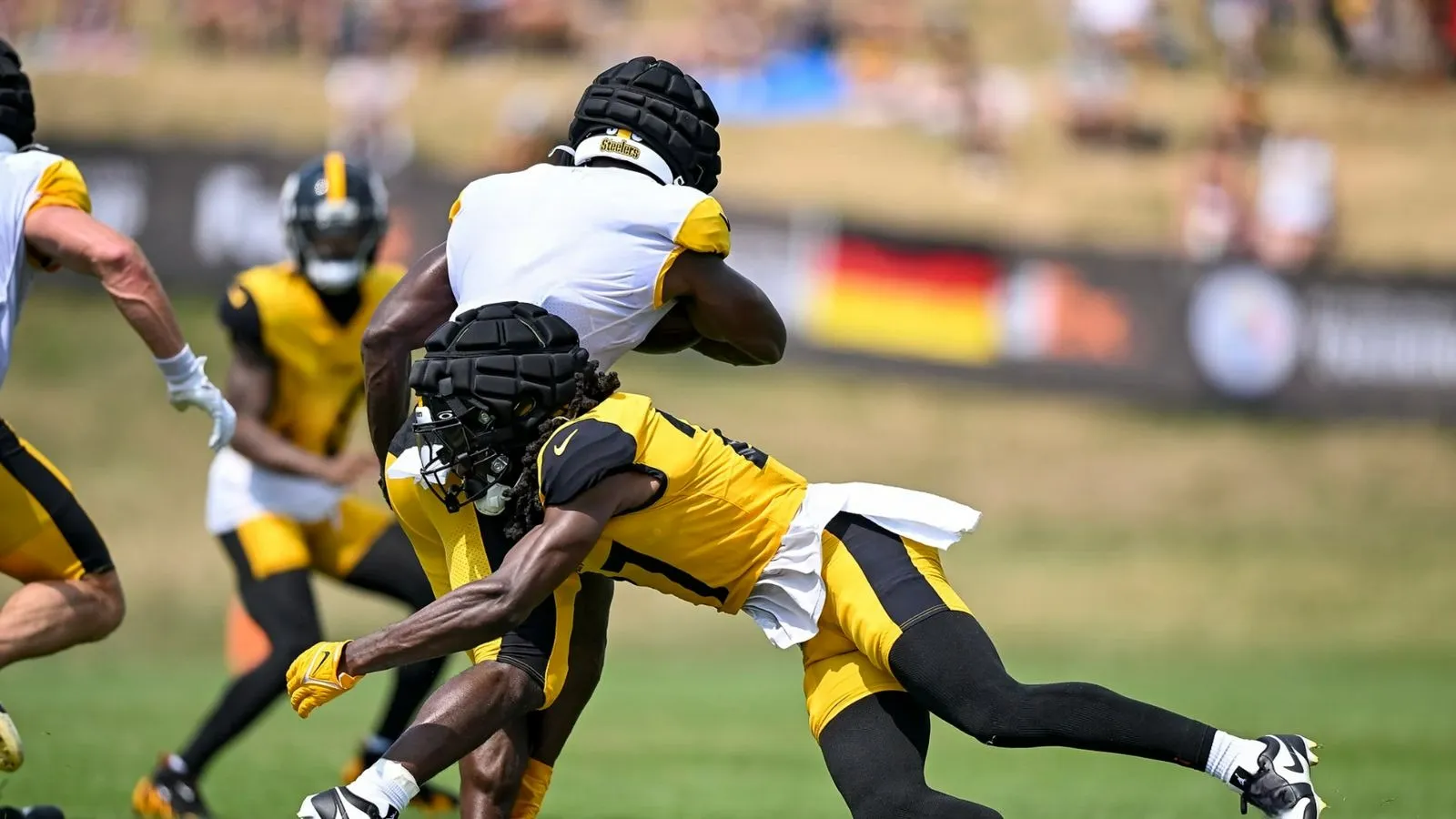 Steelers' Surprising 2023 Steal Making Noise In First NFL Action As He Looks To Be A Contributor