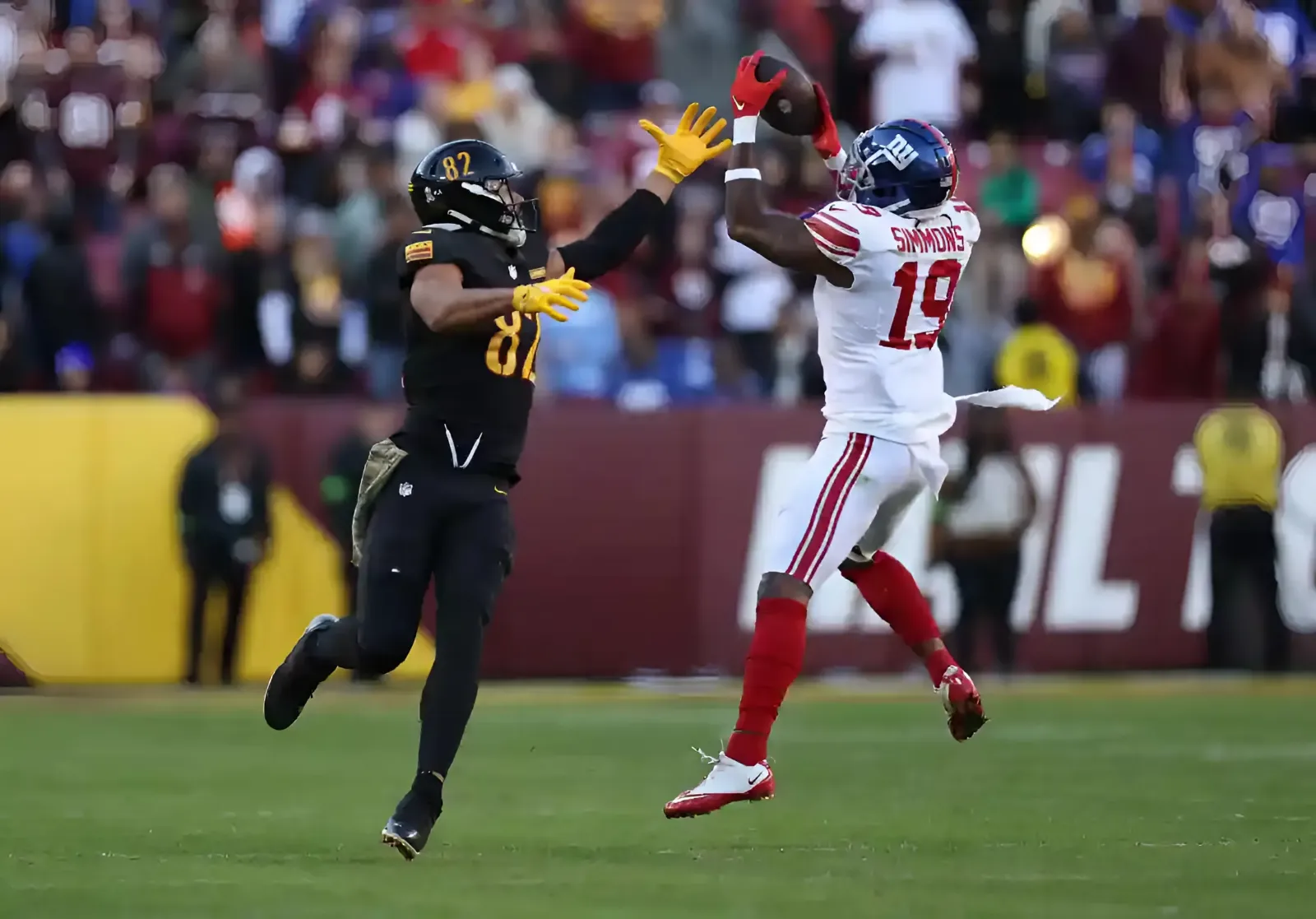 Giants Have an Isaiah Simmons Problem