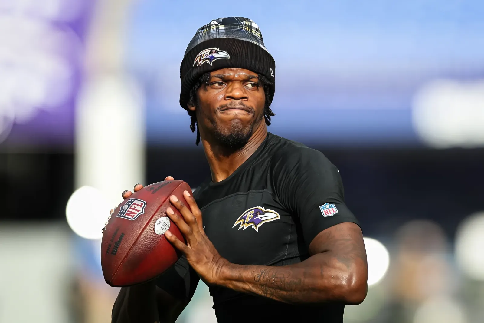 Lamar Jackson reacts to Tom Brady and Peyton Manning naming him a Top 5 active quarterback