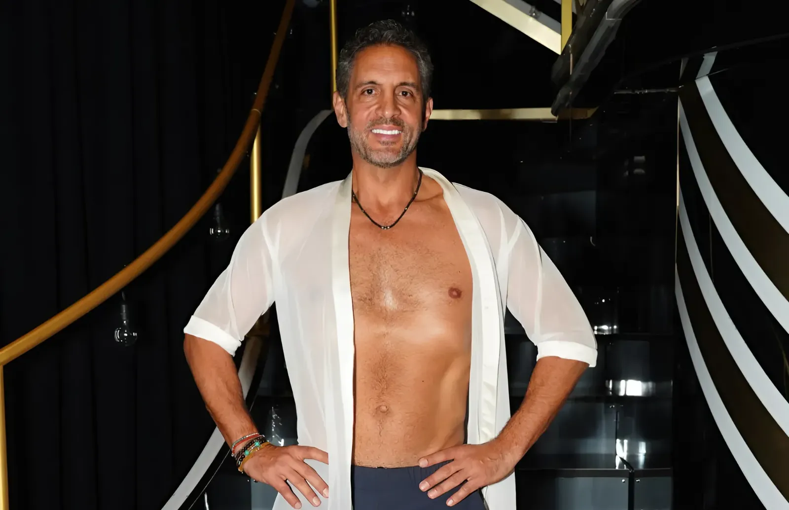 Mauricio Umansky Reunites With New Girlfriend Nikita Kahn in Mexico