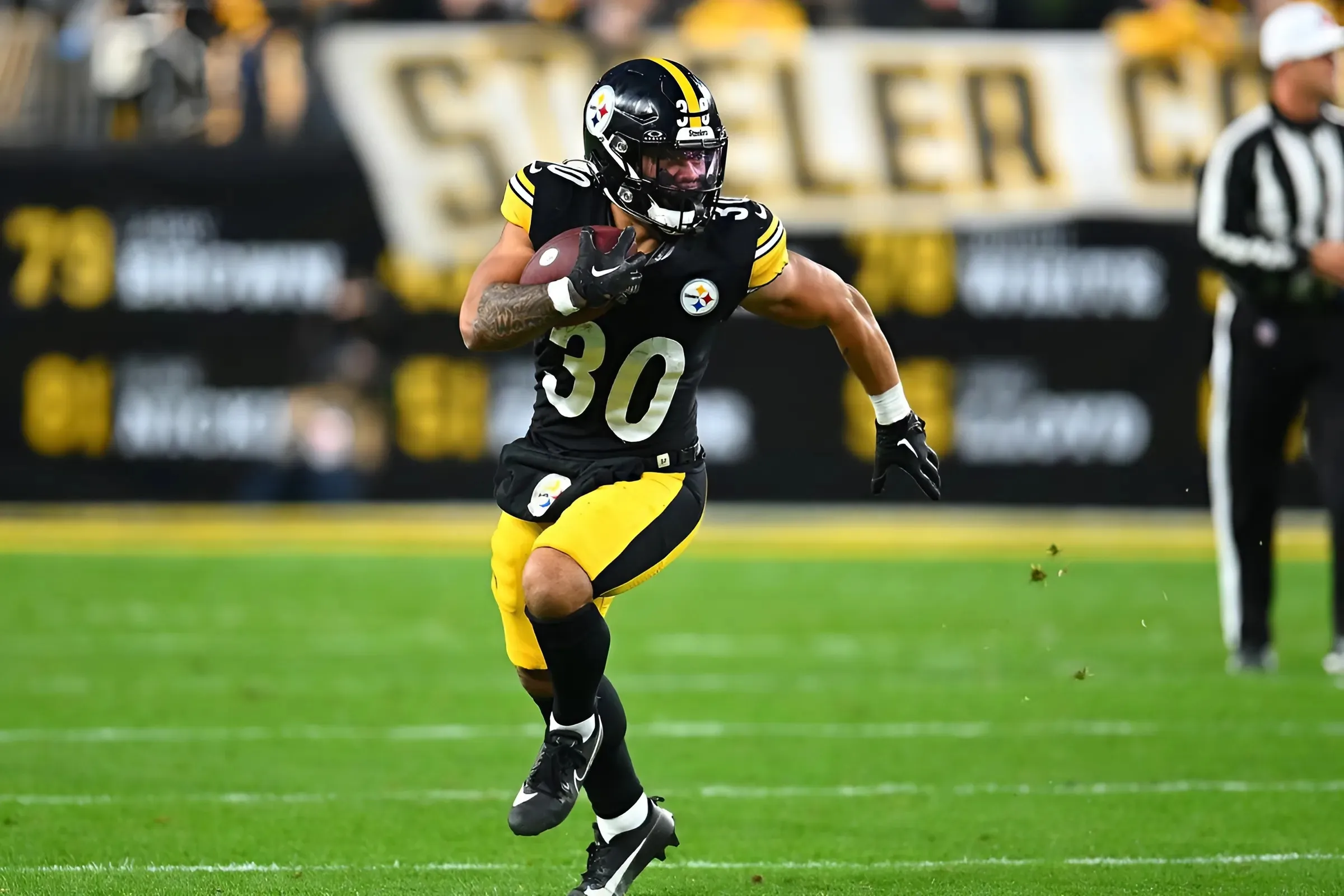 Steelers Get Good News on Jaylen Warren Injury