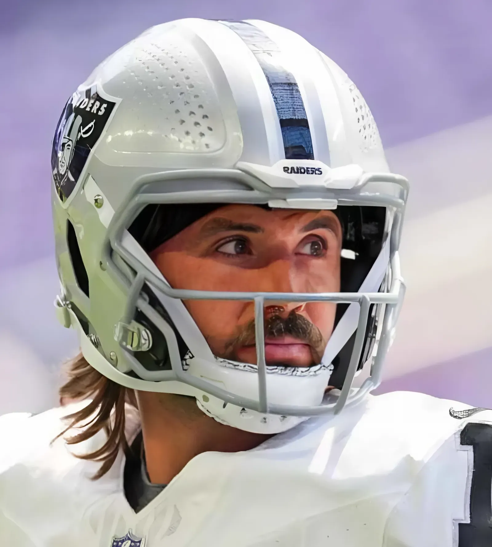 Fans go gaga for shirtless Raiders Gardner Minshew montage to Creed's 'Higher'