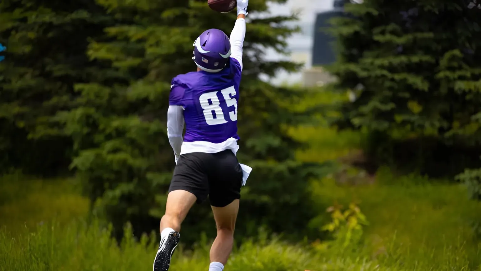 Another injured Vikings player returned to the team's practice on Tuesday