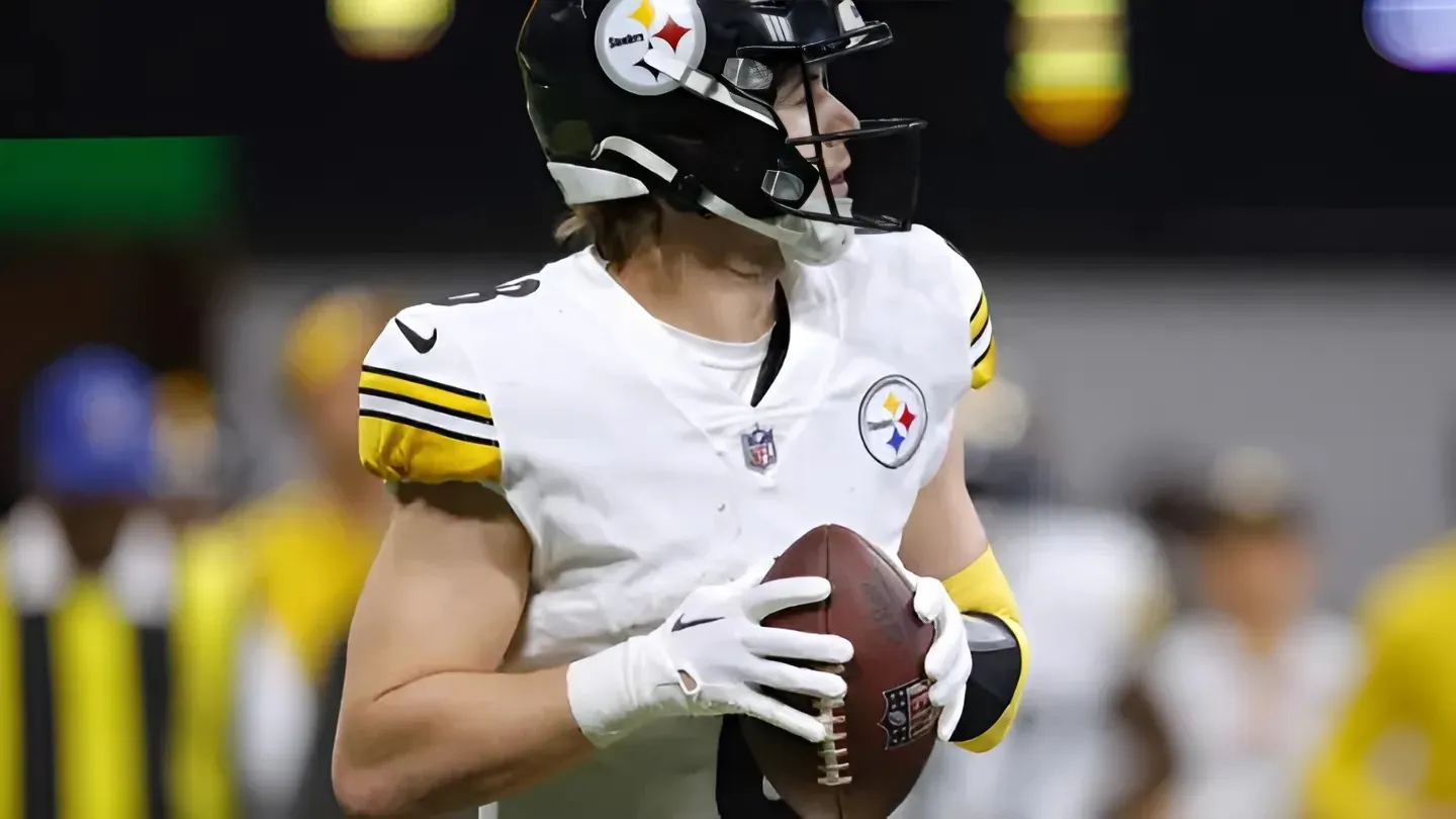 Steelers 'Should've Kept Kenny Pickett,' Analyst Says Due To Preseason QB Struggles