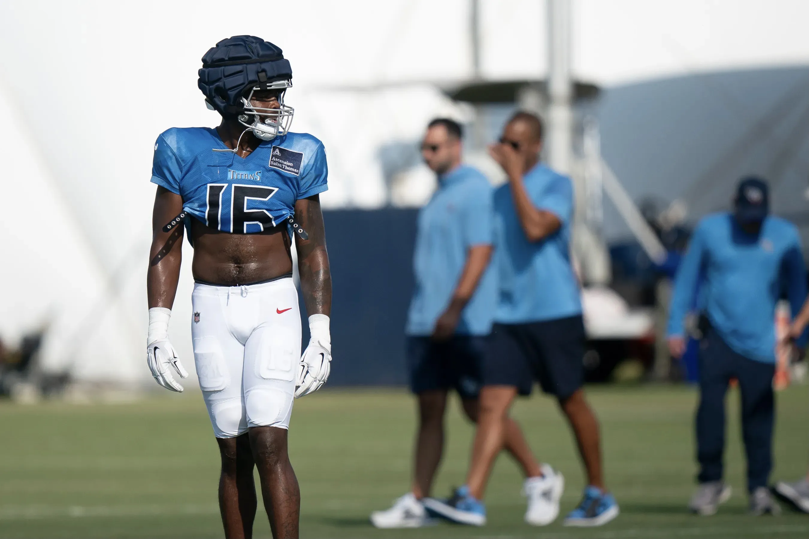 Titans' Treylon Burks leaves practice early with injury