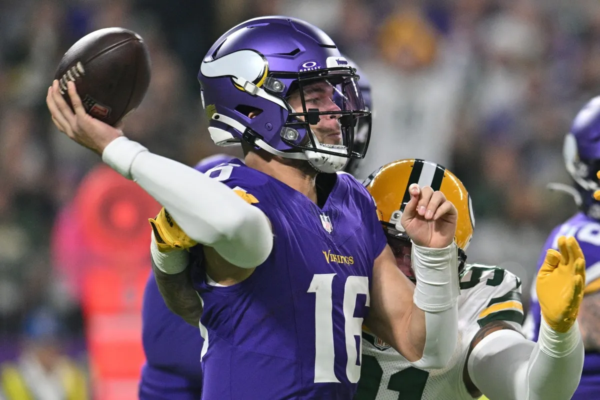 Vikings $4 Million QB Prime Trade Candidate as Roster Cuts Near