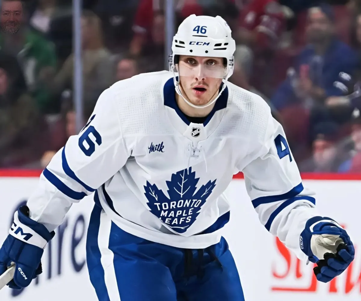 Toronto Maple Leafs re-sign Alex Steeves to one-year, two-way contract