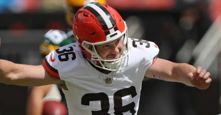 Browns trade kicker Cade York to Commanders