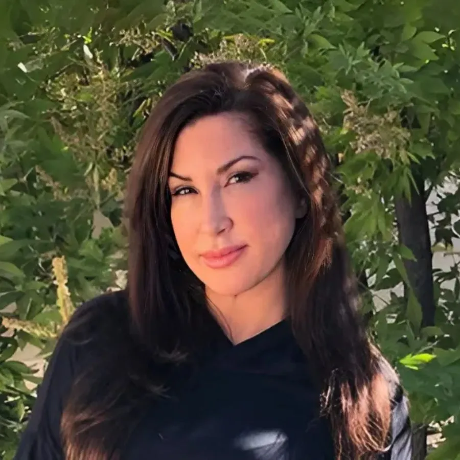 Jacqueline Laurita Reveals Her Backyard Woes: "WTF Has Chris Done Here?" (PHOTOS)