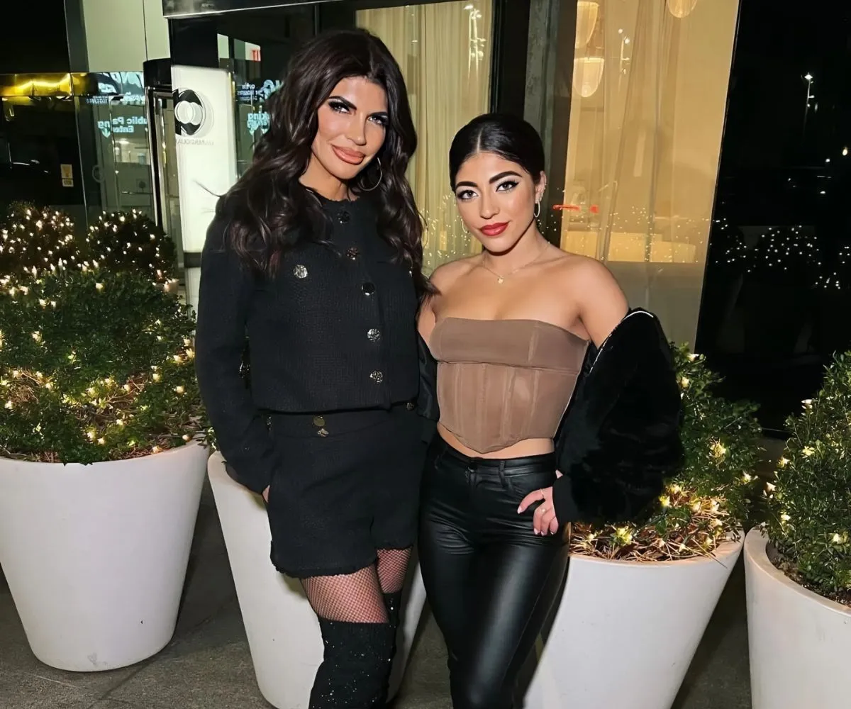 VIDEO: RHONJ’s Teresa Giudice’s Daughter Milania ‘Sobs in the Airport’ as She Moves to Florida for College, and Gia Documents Her Journey