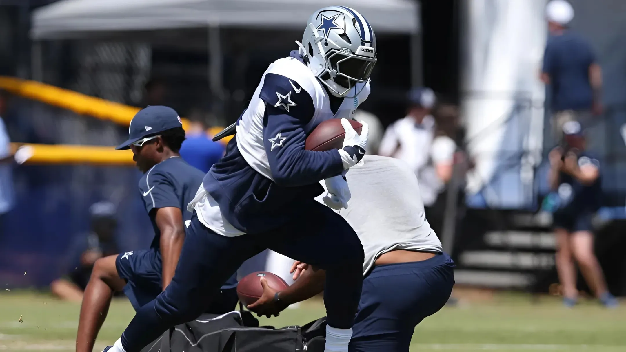 Cowboys fans are convinced new RB is better than Ezekiel Elliott (and they're right)