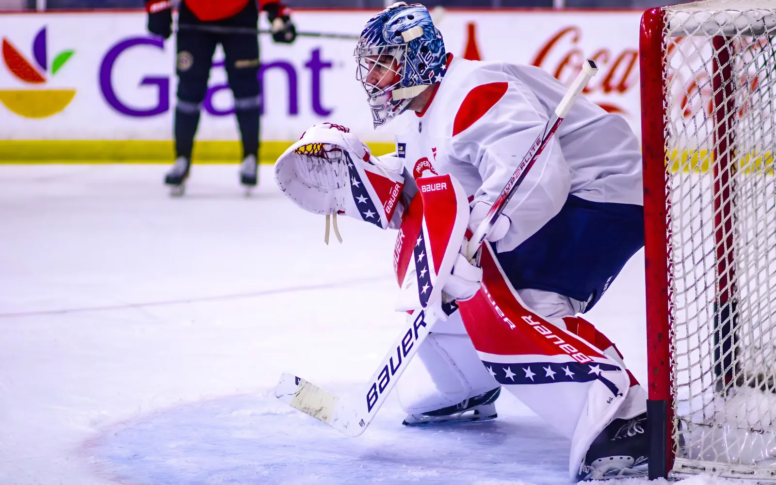 Logan Thompson Debuts New Capitals Goalie Setup