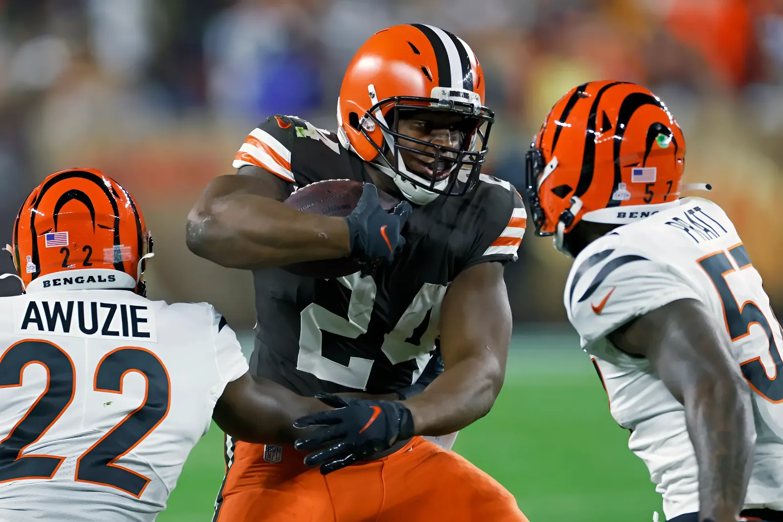 Browns Terminate Tight End After Knee Injury