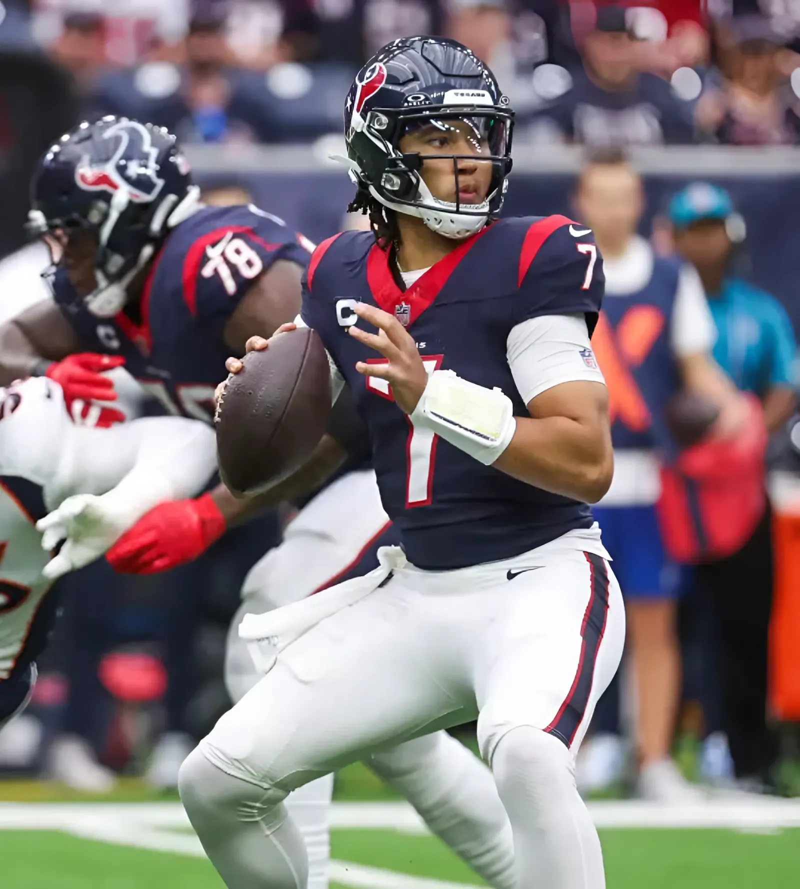 Houston Texans fans treated to CJ Stroud-Stefon Diggs show at joint practice with Rams